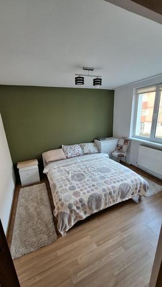 Apartament cu 3 camere decomandat în Dărmănești