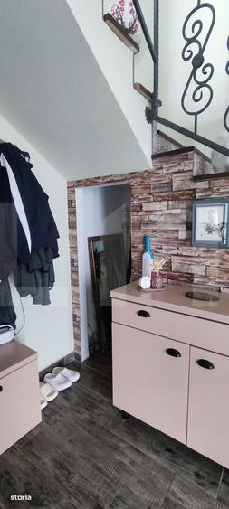 Casă cu 4 camere cu Teren 450 Mp în 1 Decembrie