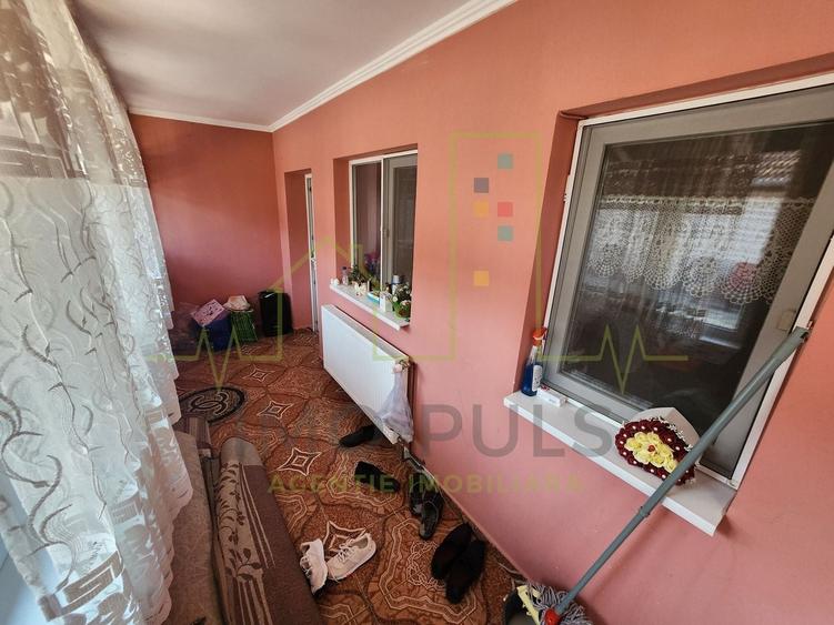 Casă individuală cu 5 camere cu Canalizare în Girocului