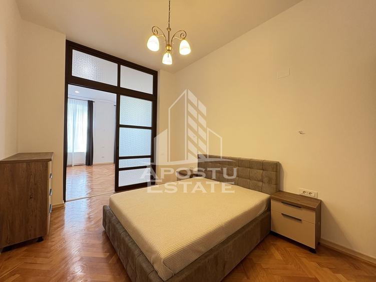 Apartament cu 3 camere circular, mobilat în P-ța Maria