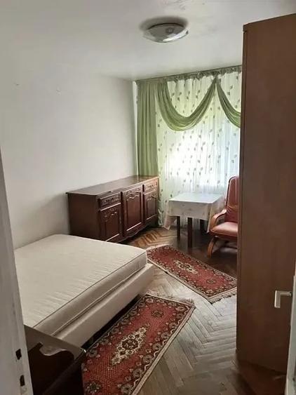 Apartament cu 3 camere decomandat în Ultracentral