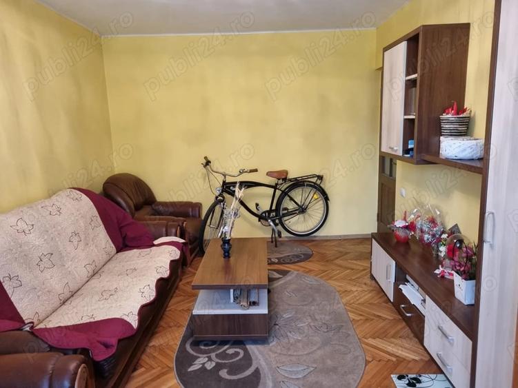 Apartament cu 3 camere decomandat în Popa Șapcă