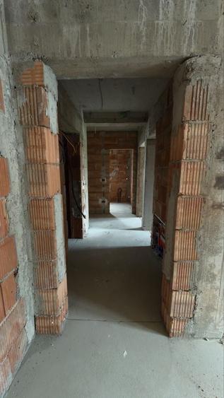 Apartament cu 2 camere decomandat în Valea Adâncă