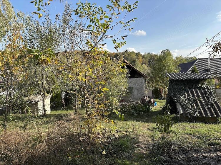 Casă cu 3 camere cu Teren 550 Mp în Vulcana de Sus