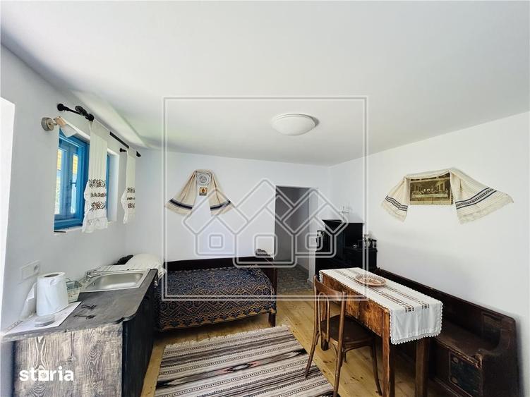 Casă cu 4 camere cu Teren 626 Mp în Central
