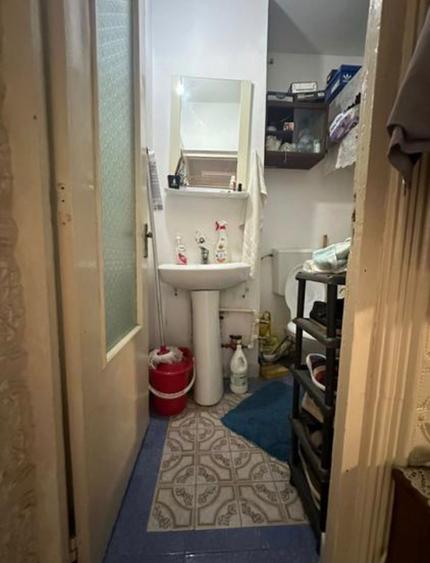 Apartament cu 3 camere decomandat în Calarași 4