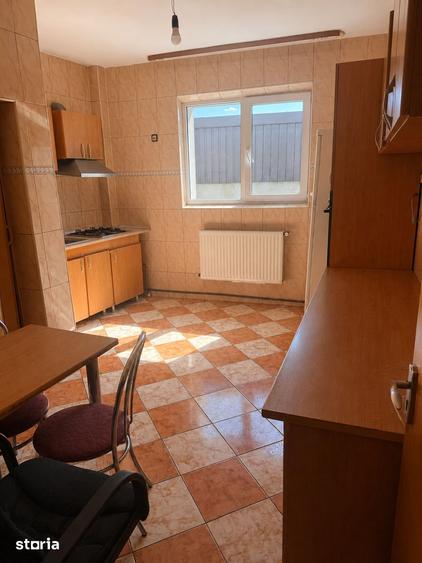 Casă cu 6 camere cu Centrală Termică în Giulești