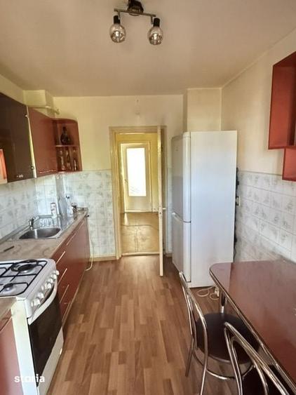 Apartament cu 3 camere decomandat în Mioriței