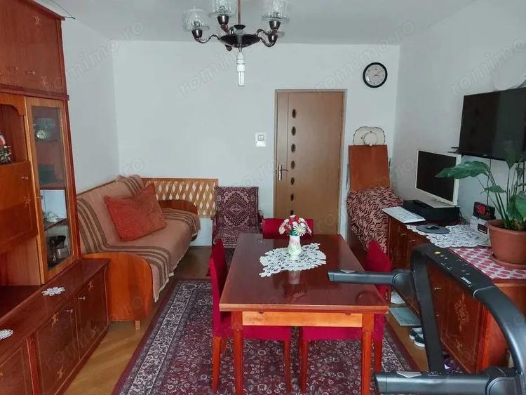 Apartament cu 2 camere decomandat, mobilat în Tudor