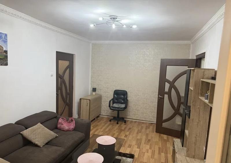 Apartament cu 2 camere semidecomandat, mobilat în Dristor