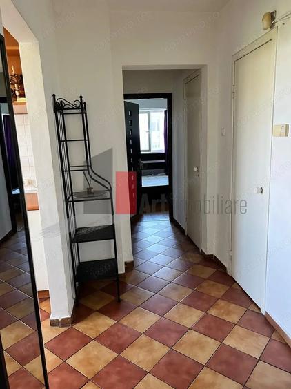 Apartament cu 3 camere decomandat în Colentina