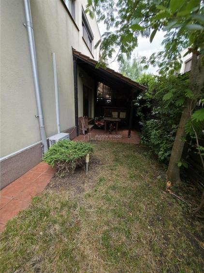 Casă cu 4 camere cu Teren 179 Mp în 1 Decembrie