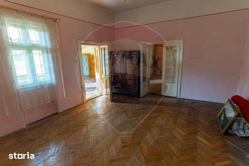 Casă cu 3 camere cu Teren 818 Mp în Central