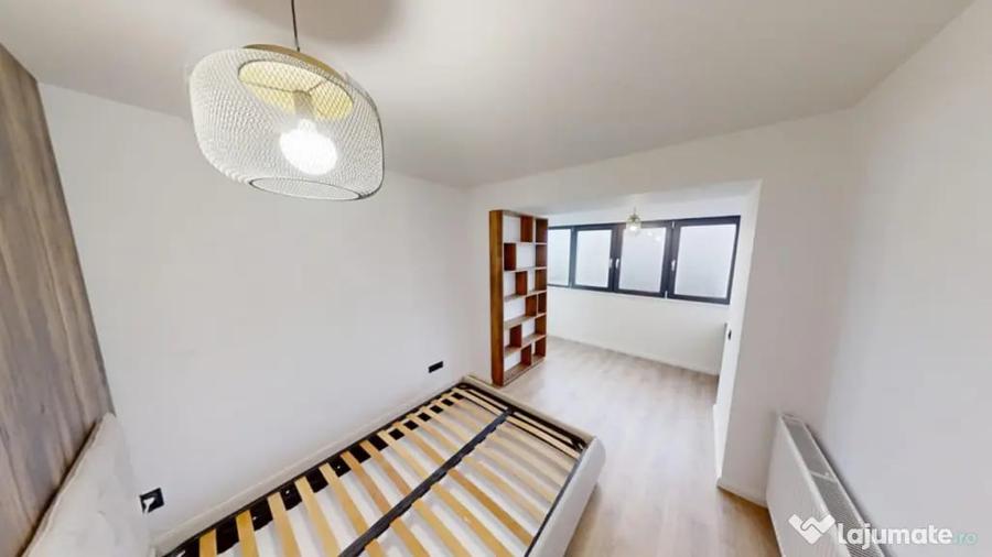 Apartament cu 4 camere decomandat în Zorilor