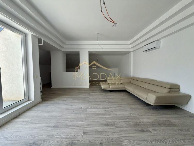 Apartament cu 3 camere decomandat în Aviației