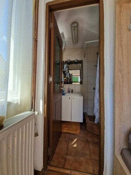 Casă individuală cu 2 camere cu Canalizare în Colentina