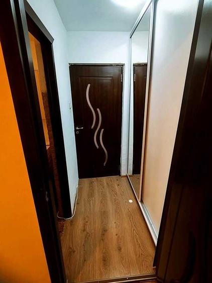 Apartament cu 2 camere decomandat în Lipovei