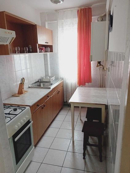 Apartament cu 3 camere decomandat în Grigorescu