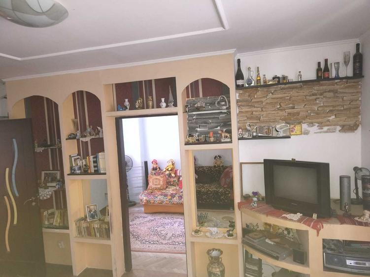 Apartament cu 4 camere nedecomandat în Foișorul de Foc