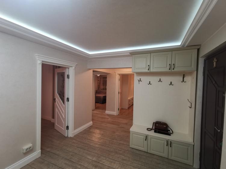 Apartament 3 camere Piata Mare complet renovat - 1
