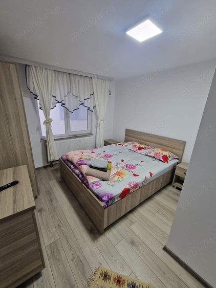 Casă cu 5 camere cu Teren 250 Mp în Central