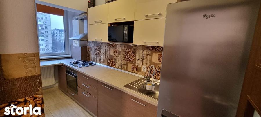 Apartament cu 3 camere decomandat, mobilat în Militari