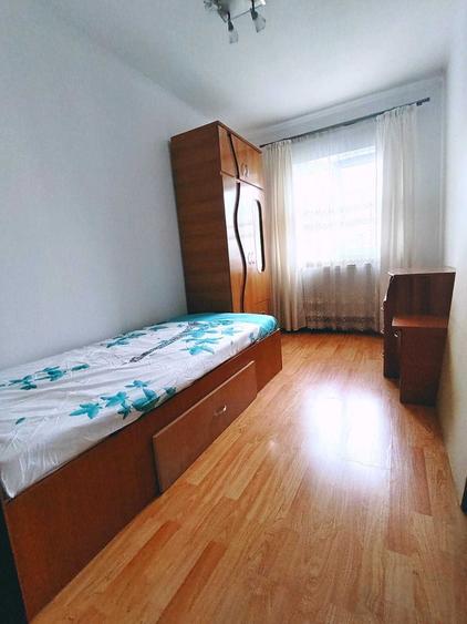 Apartament cu 3 camere decomandat în Paltiniș