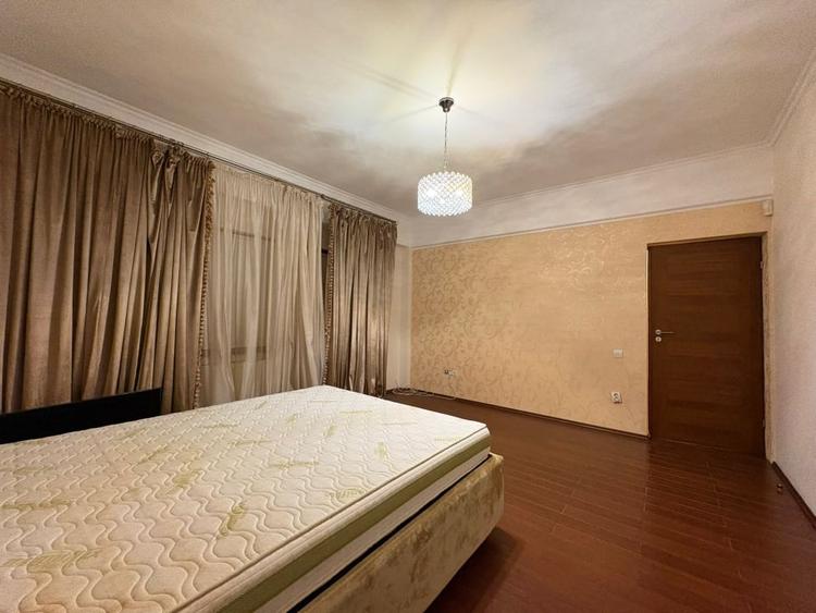 Apartament cu 3 camere decomandat, mobilat în Prelungirea Ghencea