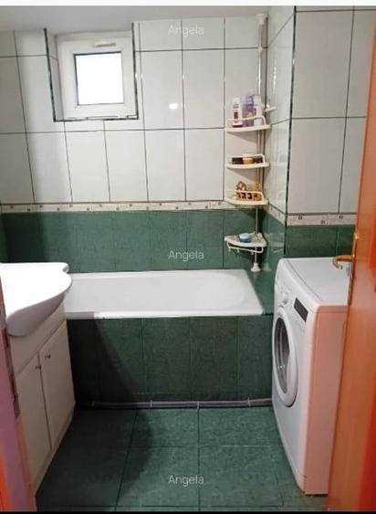 Apartament cu 4 camere decomandat în Gorjului