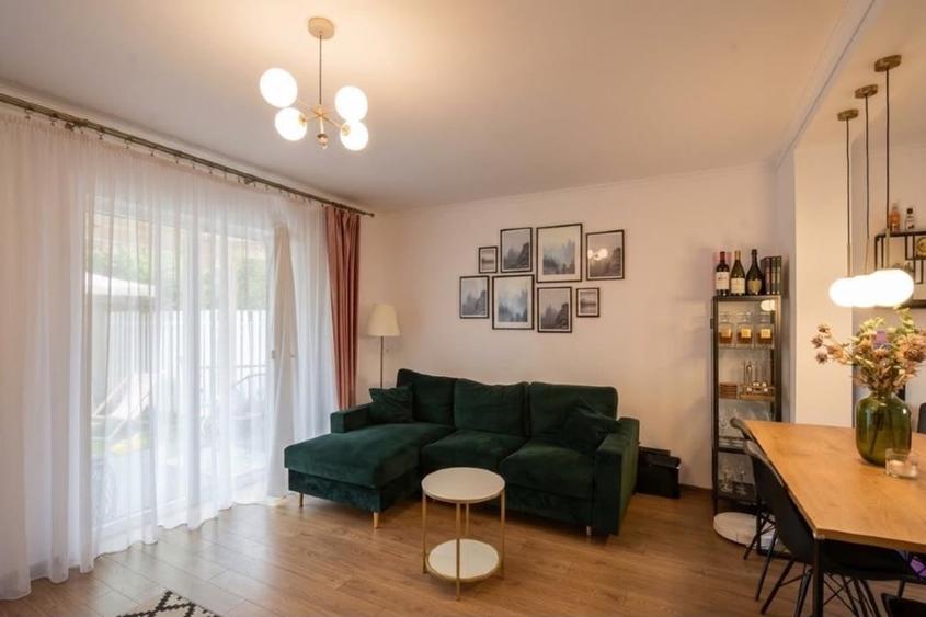 Casă cu 3 camere cu Canalizare în Sânandrei