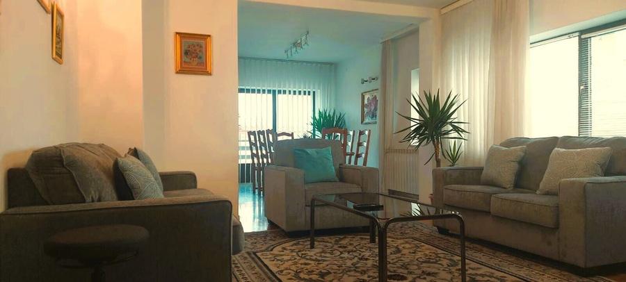 Apartament cu 3 camere decomandat, mobilat în Băneasa — fotografia 1