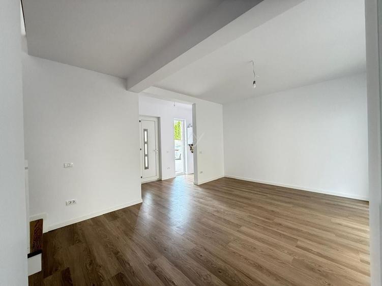 Duplex cu 4 camere cu Canalizare în Braytim
