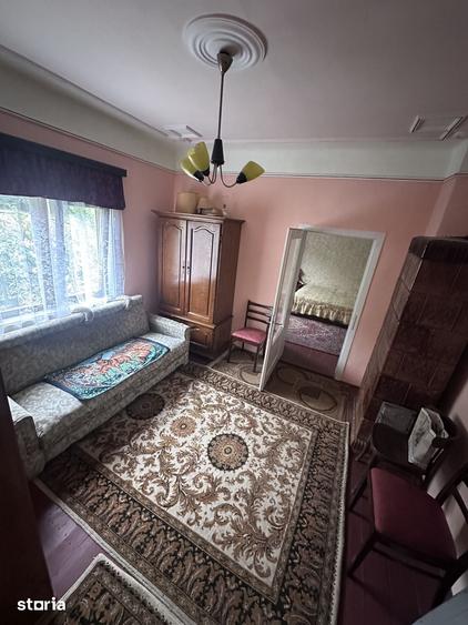 Casă cu 3 camere cu Teren 810 Mp în Central