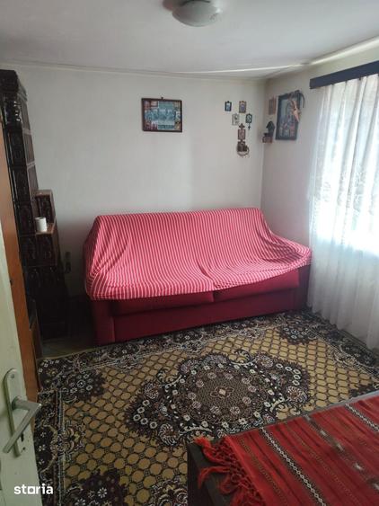 Casa de vanzare cu garaj ?i pivni?a - 10