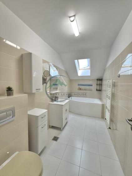 Casă cu 3 camere cu Canalizare în Sânpetru