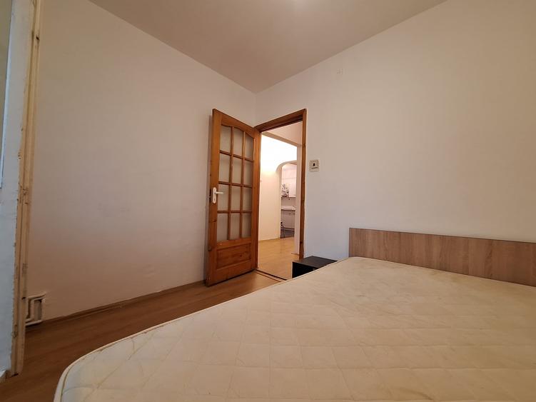 Apartament cu 4 camere decomandat, mobilat în Freidorf