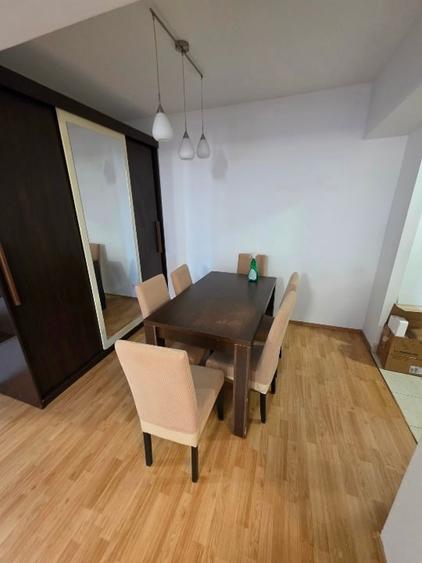 Apartament cu 2 camere semidecomandat, mobilat în Mărăști