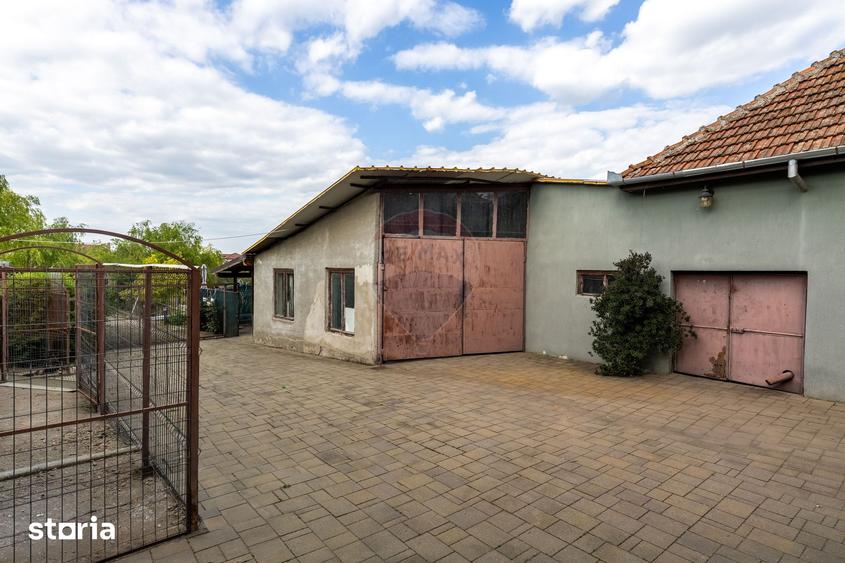 Casă cu 5 camere cu Teren 1085 Mp în Aradul Nou