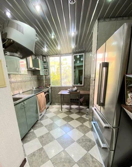Apartament cu 4 camere decomandat în Brâncoveanu