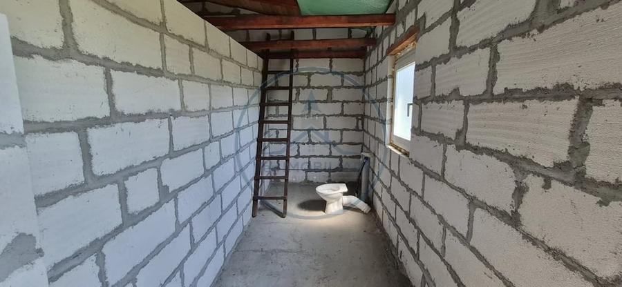 Casă cu Teren 1500 Mp în Dumitra