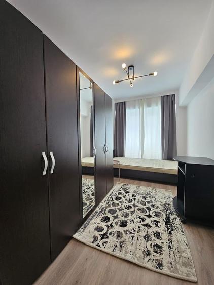 Apartament cu 4 camere decomandat, mobilat în Dacia