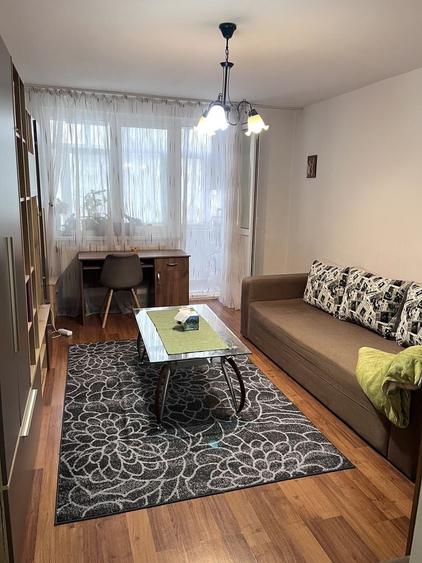 Apartament cu 2 camere decomandat în Narcisa
