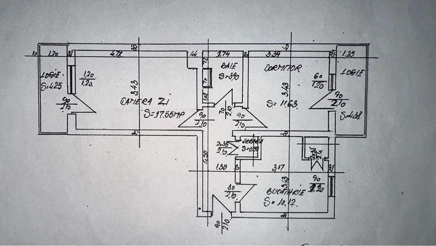 Apartament cu 2 camere decomandat în Est