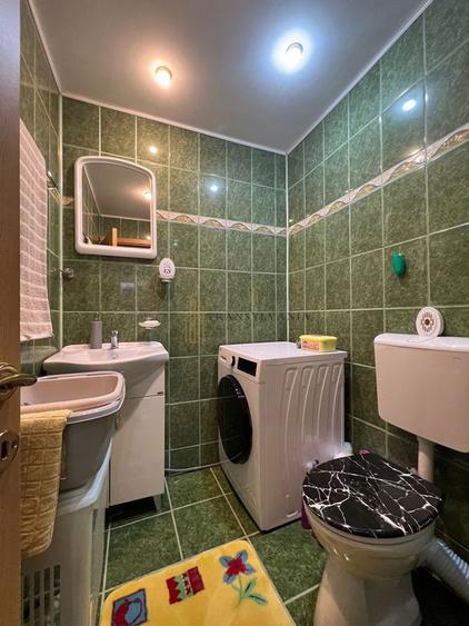 Apartament cu 4 camere decomandat în Central