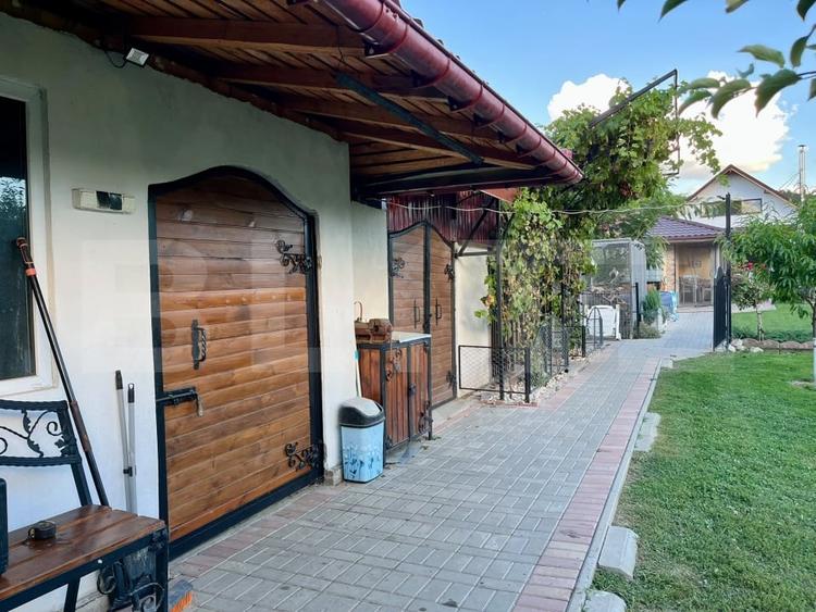 Casă individuală cu 5 camere cu Canalizare în Doicești