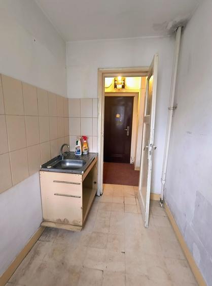 Apartament cu 2 camere semidecomandat în Gara de Nord