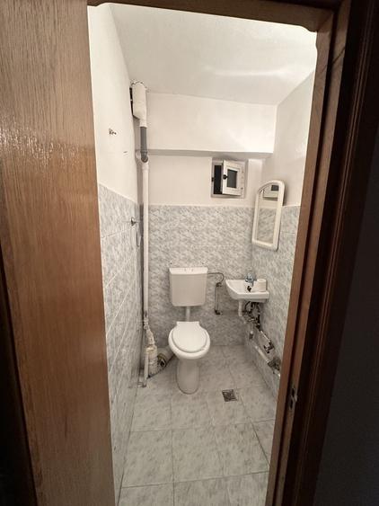 Apartament cu 4 camere decomandat în Nicolae Bălcescu