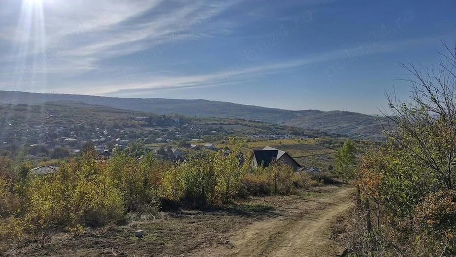 Teren de 1261 mp, în Tomești