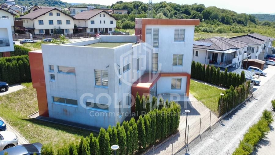 Birou, de 436 mp, în Europa