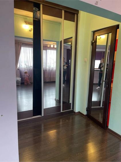 Apartament cu 3 camere, mobilat în Grivița